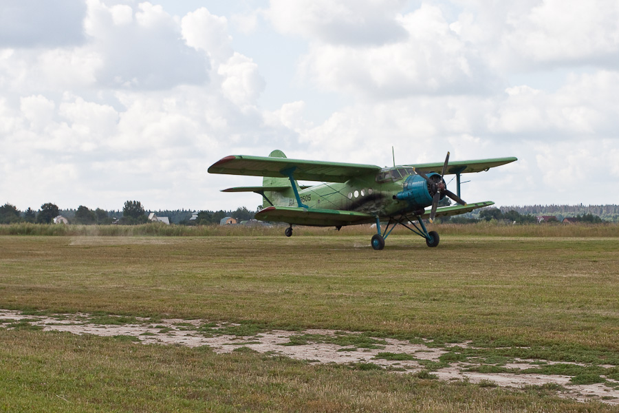 Ан-2 (An-2) RA-33605 приземляется в Ватулино
