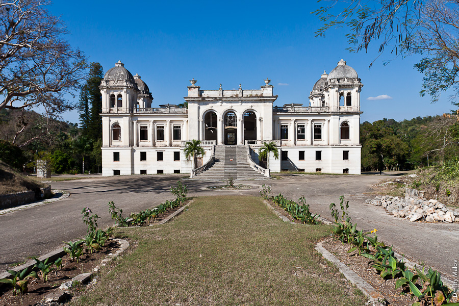 Le Grand Casino de Monte-Carlo, San Miguel de los Baños, Cuba. Сан-Мигель-де-лос-Баньос, Куба