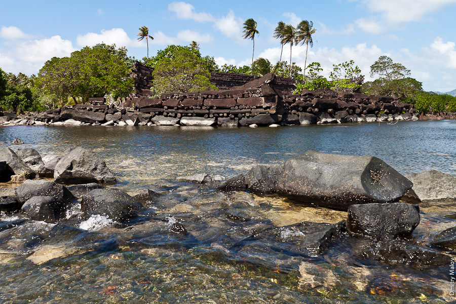 Развалины Нан-Мадола, остров Понпеи, Микронезия, Тихий океан. Nan Madol ruins, Pohnpei, Micronesia, Pacific