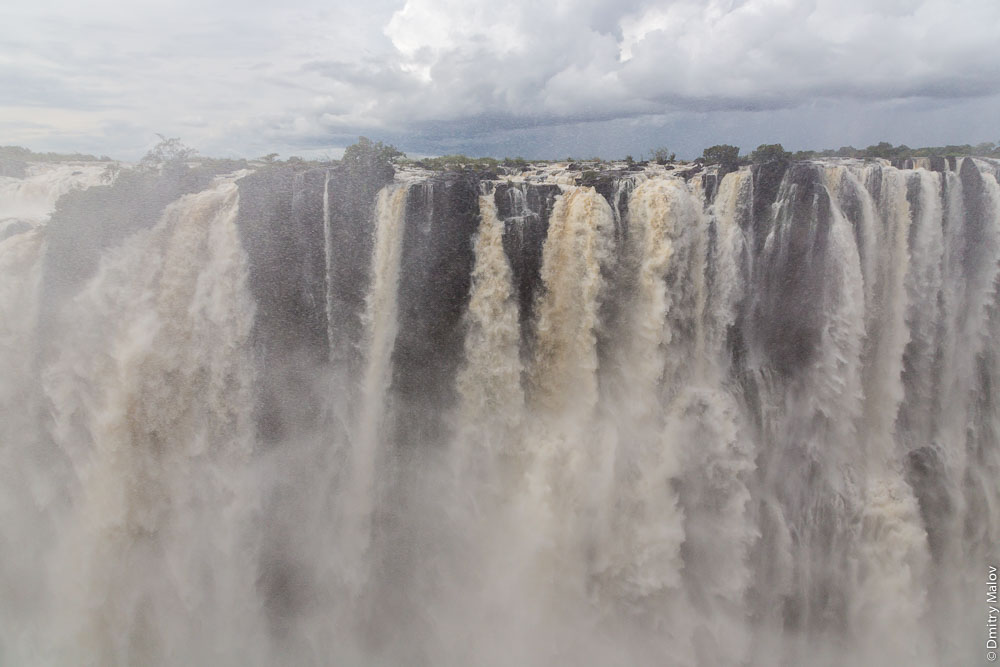 Водопад Виктория, Замбези, Замбия, Зимбабве. Victoria Falls, Zambezi, Zambia, Zimbabwe