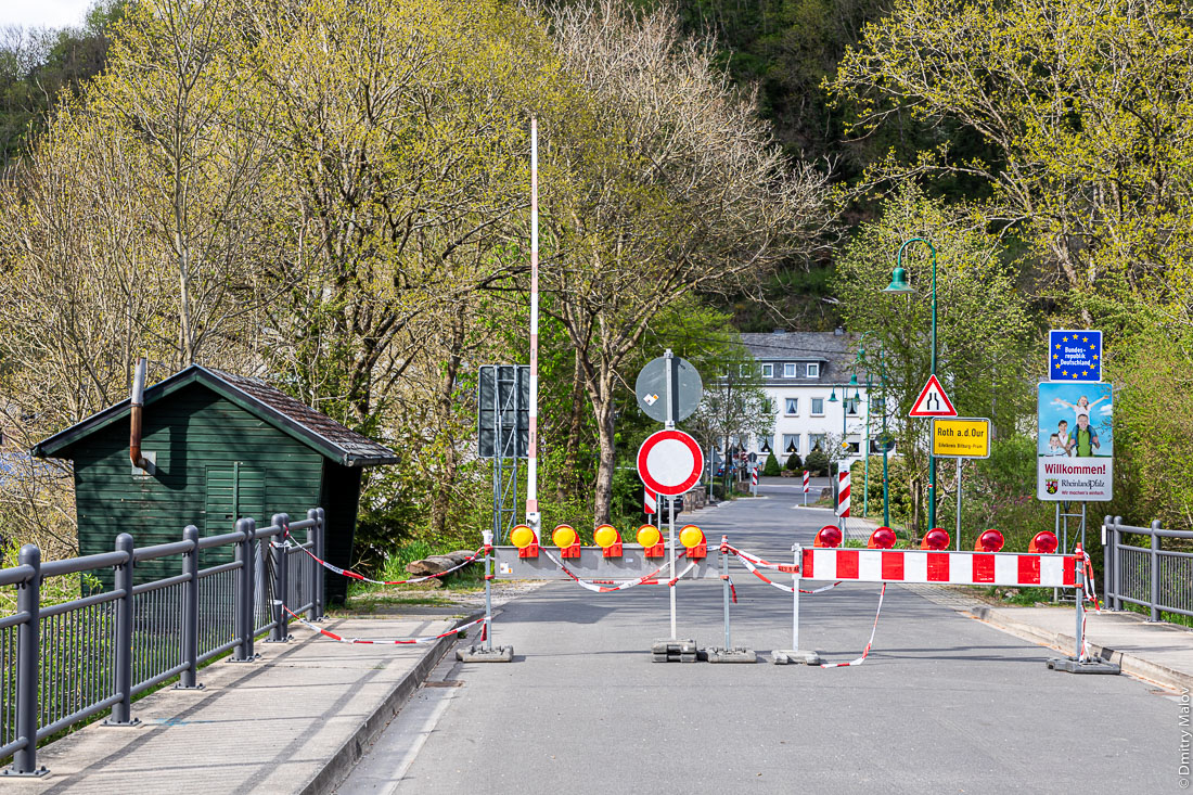 Closed border in Roth an der Our, Luxembourg-Germany. Закрытая из-за коронавируса граница в Рот-на-Эуре, пересечение границы Люксембург - Германия