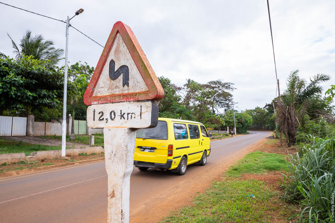 Колониальные португальские бетонные дорожные знаки, Сан-Томе и Принсипи, Африка