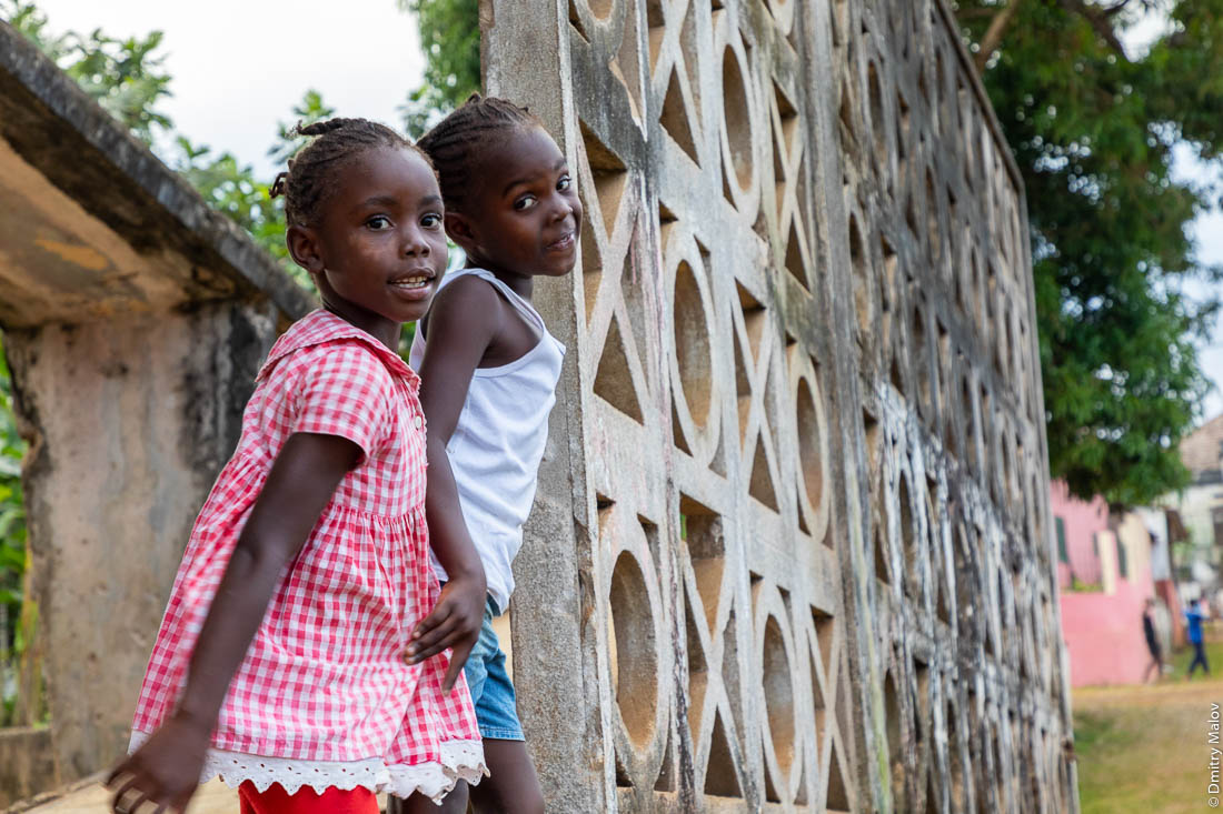 Дети любят фотографироваться, Сан-Томе и Принсипи, Африка