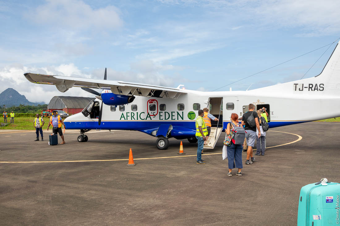 Туристы прилетели в Африку на маленьком самолёте. Dornier 228 Africa's Eden TJ-RAS, just landed at IATA:PCP, Principe island, Sao Tome and Principe